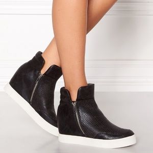 Steve Madden shoes